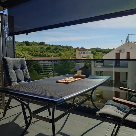 Octopus Apartment Sutivan